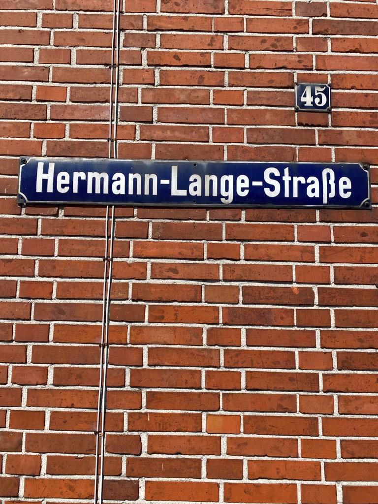 Hermann Lange Straße in Papenburg - wer war Prof. Lange?